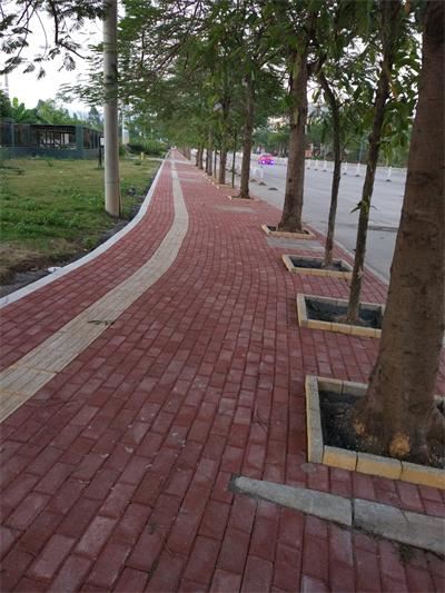 怎樣預防彩色路面磚在使用中出現問題？